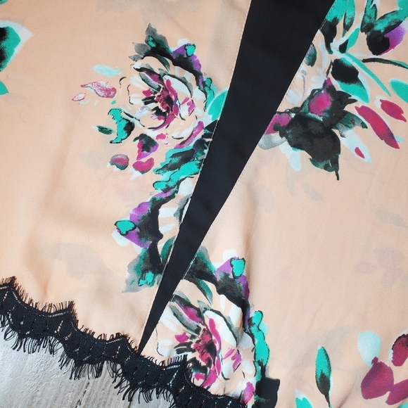 NWT Fab'rik Lila Triangle Inset Peach Floral Lace Trim Cami Women's Size Medium - Picture 12 of 16